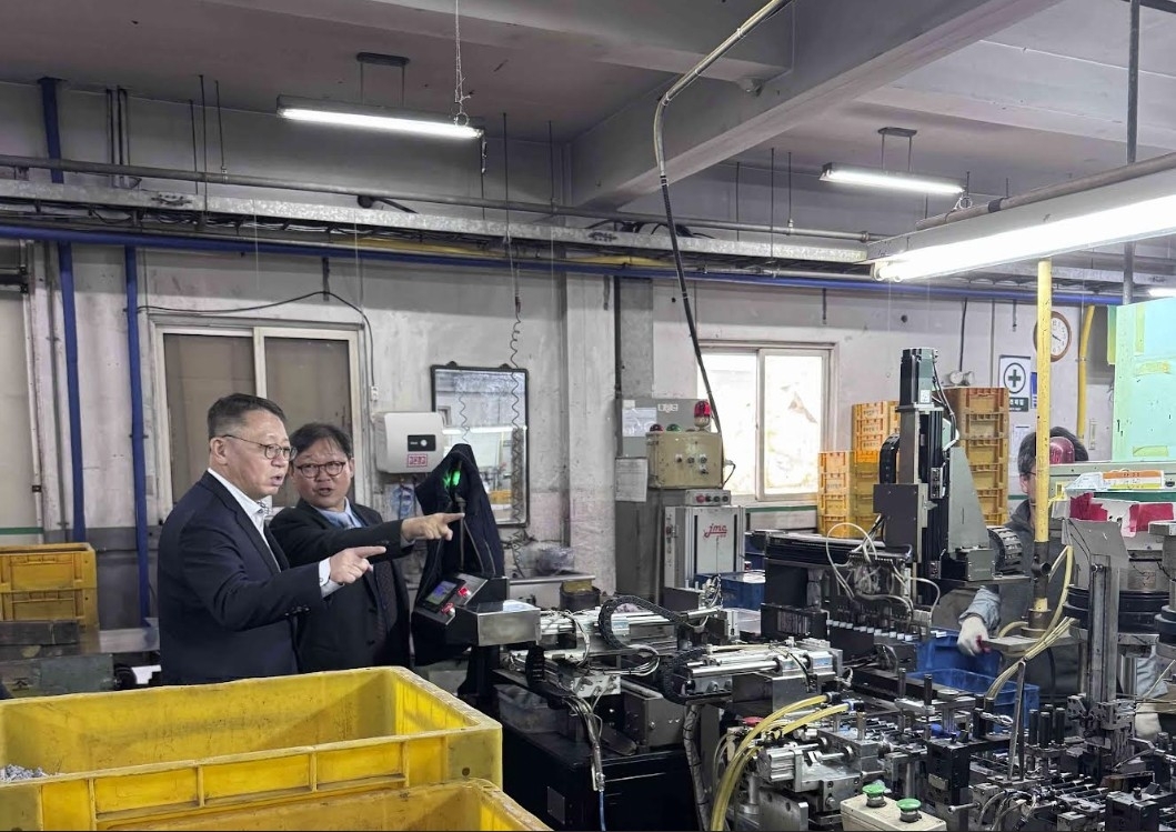 韩亚银行18.4万亿韩元援企稳民计划启动