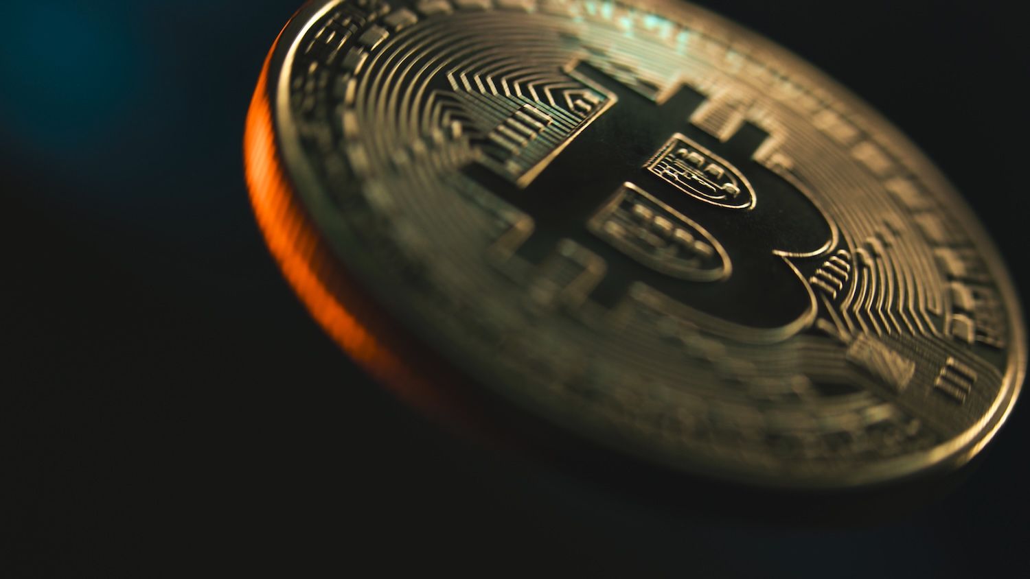 比特币或需回踩5.6万至6万美元区间才现持续反弹