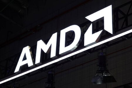 AMD业绩爆表股价飙涨18%，AI合作引爆增长预期