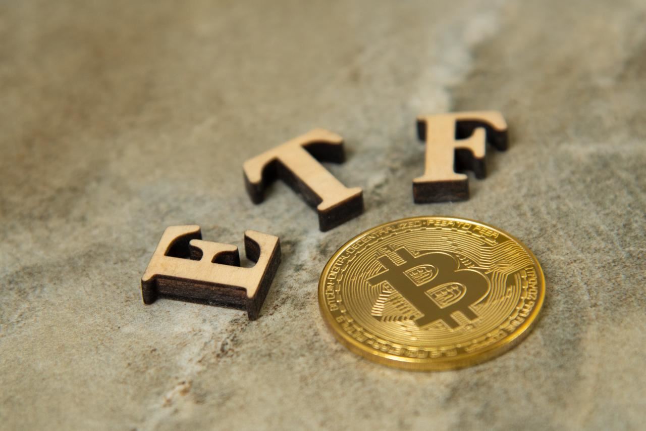 IBIT单周吸金超5.6亿美元，市场资金回流初现端倪